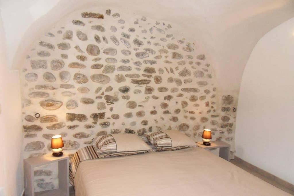 Le Gite Du Jas Vieux Montfort  Экстерьер фото
